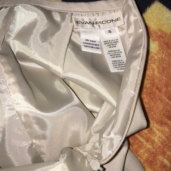 Evan Picone cream size 4 suit jacket and skirt set - Picture 4 of 5